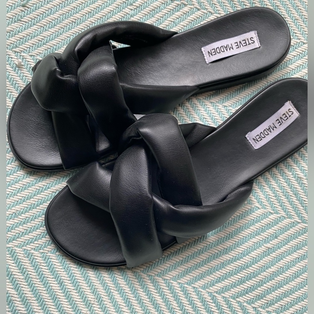 Steve Madden Georgina Black Knotted Slide Sandals